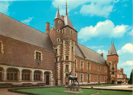 45 - Gien - Le Château - Musée International De La Chasse - CPM - Voir Scans Recto-Verso - Gien