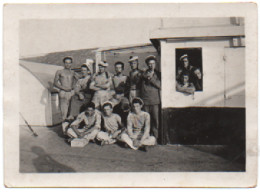 Photo Originale : Militaire - Militaria : Marine : Groupe De Soldats " La Couronne " Bateau, Caserne Flottante - Toulon - War, Military