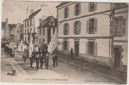 PONT SCORFF  UNE PROCESSION - Pont Scorff