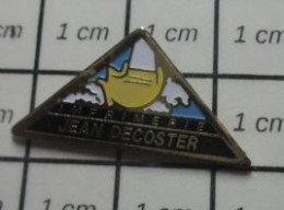 211A Pin's Pins / Beau Et Rare / MARQUES / IMPRIMERIE JEAN DECOSTER - Marche