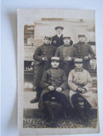 MARMANDE   LOT ET GARONNE. MILITARIA. GROUPE DE MILITAIRES A LA PAUSE.  CARTE - PHOTO.  3419_ISS21 - Marmande