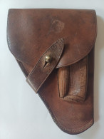 Brown Leather Holster For German WW2 Walther Pistol Caliber 6.35 Mm - Autres & Non Classés