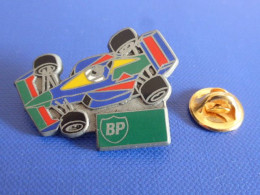 Pin's Brut BP Formule 1 - Voiture De Course British Petroleum Carburant Pétrolier - Arthus Bertrand (AD1) - Arthus Bertrand