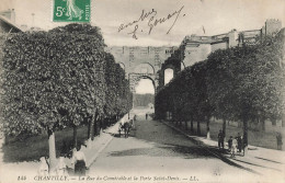Chantilly * La Rue Du Connétable Et La Porte St Denis - Chantilly