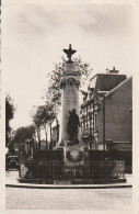 VITRY-le-FRANCOIS . - Le Monument Aux Morts - Vitry-le-François