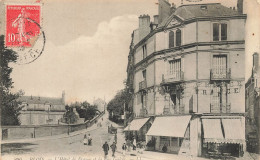 Blois * La Rue Galois Et L'hôtel De France - Blois
