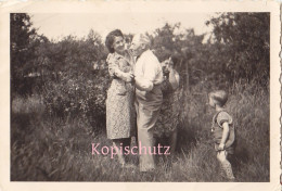 Altes Foto  Vintage Opa Beim Tanzen.  (  B8  ) - Anonyme Personen