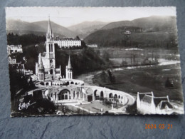 LA BASILIQUE - Lourdes