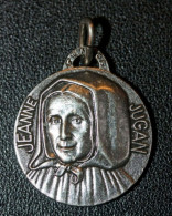 Pendentif Médaille Religieuse Bretonne "Jeanne Jugan" Née à Cancale - Bretagne - Religious Medal - Godsdienst & Esoterisme