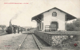 Montlandon * La Gare * Train Locomotive Machine * Ligne Chemin De Fer Eure Et Loire - Andere & Zonder Classificatie