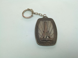 Ancien Porte Clé Clef Cles Clefs Tour Eiffel Paris Métal Relief Vintage  (bazarcollect28) - Key-rings