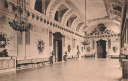 FRANCE - Compiègne - Le Château - Salle Des Gardes - L L - Vue De L'intérieure - Carte Postale Ancienne - Compiegne