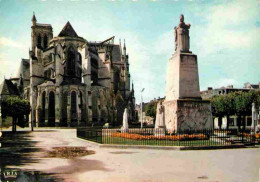 02 - Soissons - Cathédrale Saint Gervais Et Saint Protais - Le Monument Aux Morts - Carte Dentelée - CPSM Grand Format - - Soissons