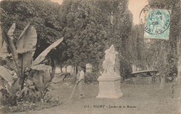 Niort * Le Jardin De La Brêche * Statue Jardinier - Niort