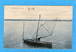 NIEUPORT BAINS - Un Pêcheur - Nieuwpoort