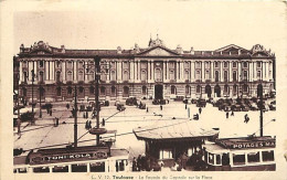 31 - Toulouse - La Façade Du Capitole Sur La Place - Animée - Tramway - CPA - Voir Scans Recto-Verso - Toulouse