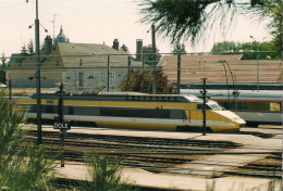 TGV 58 . TGV Postal . Dole . 27 05 1990 . Photo Genlis . Optique Sociale . N° 2/9034 . - Eisenbahnen