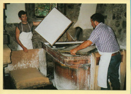 Christian CHOUZE Et Georges GRAS Papetiers Au Moulin Richard De Bas / Ambert (63) (Jean-Marc DURAND) N° 61 – MUTH - Otros & Sin Clasificación