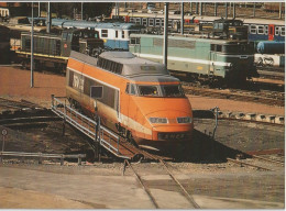 TGV 66 . Essai . Angoulème . Prototype TGV A 02302 . 03 1987 . Motrice . Essai . Photo Bruno Gomez . - Treinen