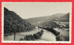 PONT DE ROIDE (Doubs) - VUE Du BELVEDERE Sur Le DOUBS Et La ROUTE De St HIPPOLYTE / Petite Photo  6,8 X 10 Cm   1948 - Orte