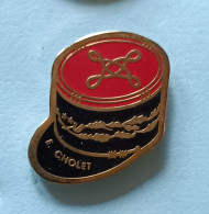 Pin's Militaire E.Cholet Képi De Général - Militair & Leger