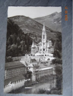 LA BASILIQUE - Lourdes