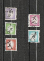 Ajman 13 Timbres  Foot Ball 1972 Mi 2492 à 2497 - Puma Mi 1406 - Train Mi 1854 -  Année 1969 Perroquet Mi 403 - Scout - Adschman