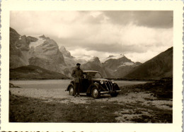 Photographie Photo Vintage Snapshot Amateur Automobile Voiture Auto Savoie - Places