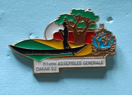 Pin's OIPC ICPO Interpol 61eme Assemblée Générale Dakar 92 Barque Bateau Signé Presti France - Polizia