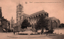 Gand - La Cathédrale Saint Bavon Et Le Monument Des Frères Van Eyck - Gent