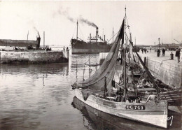 62 - CALAIS - N° 1735 Un Coin Du Port. Bateaux. - Calais