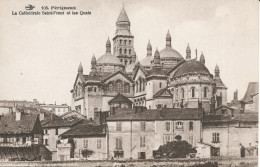 PC40690 Perigueux. La Cathedrale Saint Front Et Les Quais. B. Hopkins - Wereld