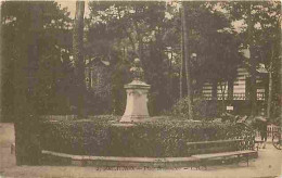 33 - Arcachon - Place Brémontier - Animée - Attelage De Chevaux - Correspondance - CPA - Voir Scans Recto-Verso - Arcachon