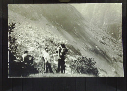 Schweiz AK Von Wandergruppe In Den Alpen, LOCARNO Vom 22.10.1928 Mit 10 C Knr. 203  - Autres & Non Classés