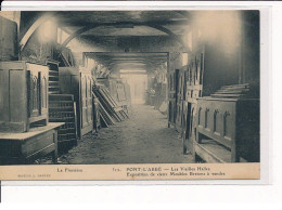 PONT-L'ABBE : Les Vieilles Halles, Exposition De Vieux Meubles Bretons à Vendre - Très Bon état - Pont L'Abbe