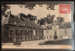 Menucourt - Cour Intérieur Du Château - 95 - Menucourt