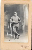 Belle Photo Cartonnée Format Cpa Dos Uniforme Studio Chateauneuf - Guerre, Militaire