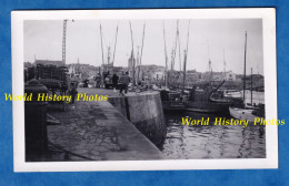 Photo Ancienne Snapshot - LES SABLES D' OLONNE - Bateau De Pêche Au Port - Camion Sur Le Quai - Attelage Pêcheur - Boats