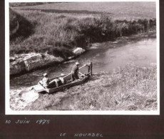 2 Photos Originales 80 SOMME -  LE HOURDEL - 1975 - Bateaux Et Le Marché  _PHOT169a&b - Lieux