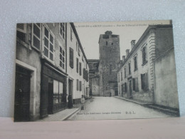 L 5362 CPA - 40 ST SEVER SUR ADOUR - RUE DU TRIBUNAL ET CLOCHER DE L'EGLISE - ANIMATION - Saint Sever