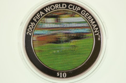 Salomonen, 10 Dollars Fußball WM, Kippbild, 2006, Polierte Platte / Proof - Other - Oceania