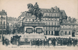 PC38600 Rouen. Place De L Hotel De Ville. Rue De La Republique E Statue De Napol - Monde