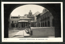 AK Barcelona, Exposicion 1929, Pueblo Espanol, Un Angulo De La Plaza Mayor  - Expositions