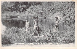 Nouvelle Calédonie - Bord De La Rivière - Animé - Enfant - Carte Postale Ancienne - Nieuw-Caledonië