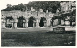 PC45782 Fountains Abbey The Cloisters Showing The Chapter House. Walter Scott. N - Wereld