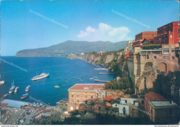 Aa306 Cartolina Sorrento Porto E Hotel Vittoria Provincia Di Napoli - Napoli (Naples)