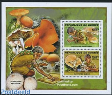 Guinea, Republic 2006 Scouting, Mushrooms S/s, Mint NH, Nature - Sport - Mushrooms - Scouting - Pilze