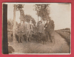 Chasse - Photo D'un Groupe De Chasseurs ... Fusil à L'épaule ( Voir Verso ) - Hunting