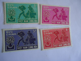 VIETNAM   MNH 4   STAMPS  1960 REFUGEES - Refugiados