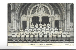 CPA  DPT 65 LOURDES ,ENFANTS DE  LA MAITRISE - Lourdes